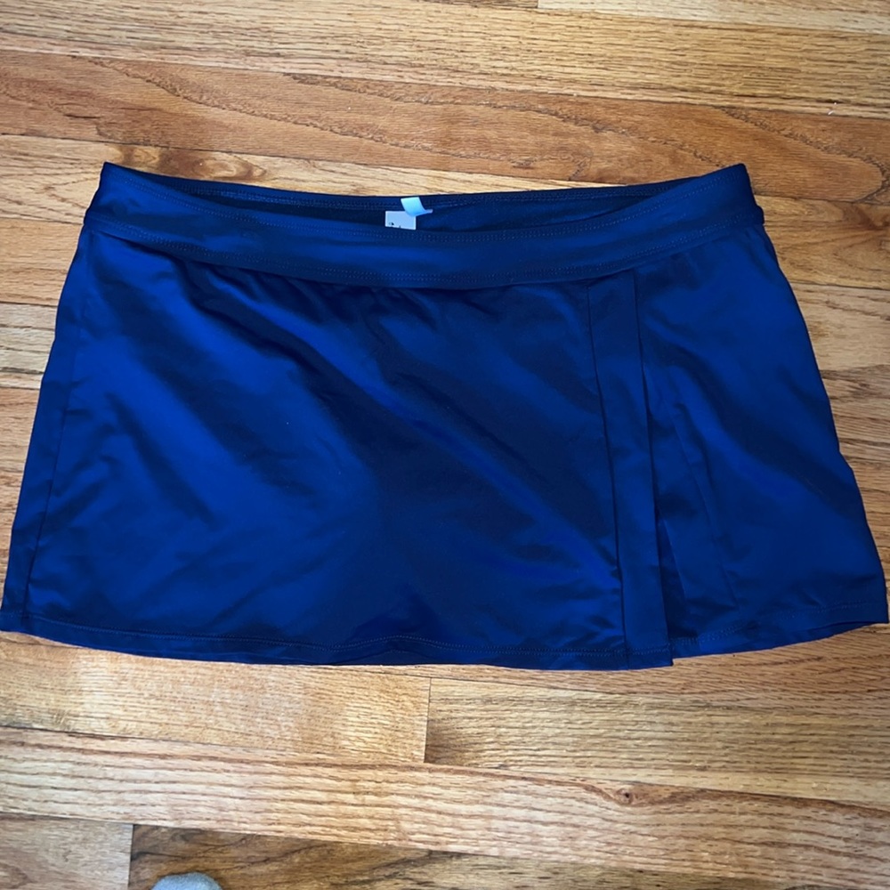 NWT‎ Liz Claiborne x-large, navy swim skirt